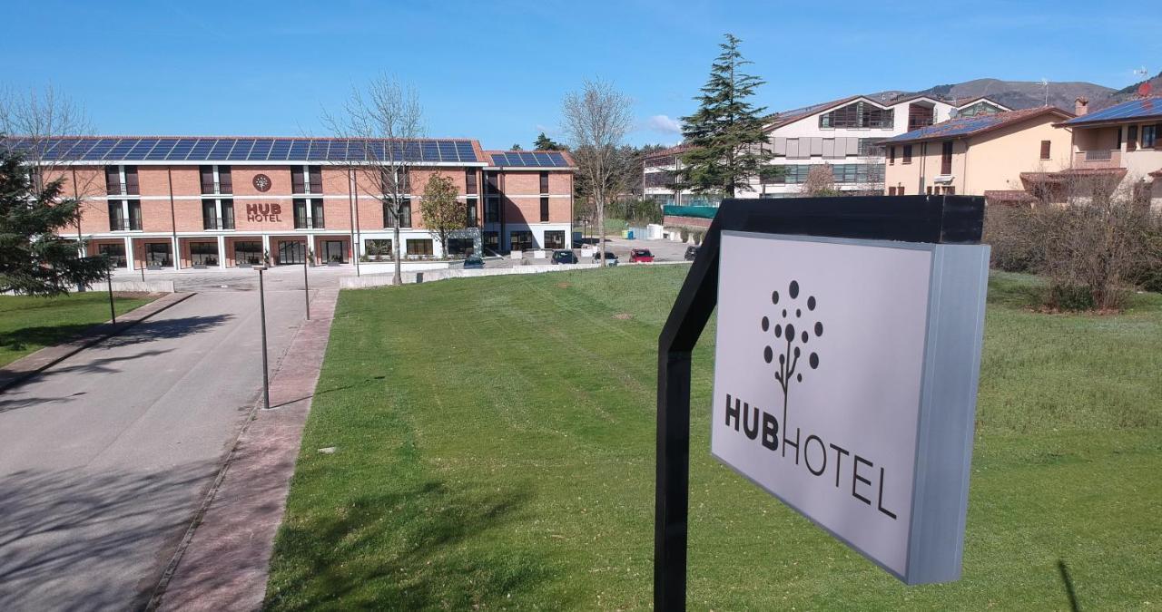 Hub Hotel Gubbio Esterno foto