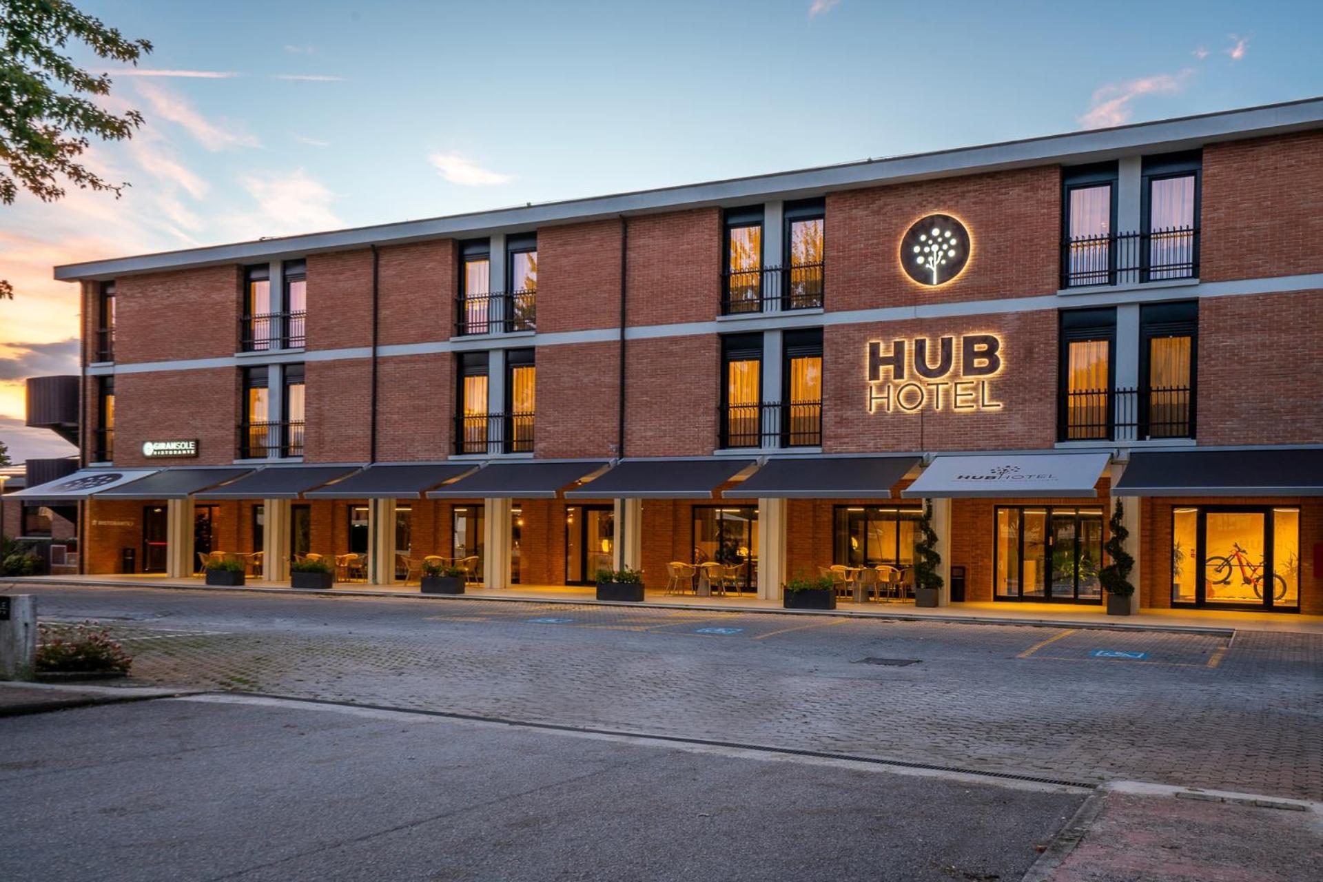Hub Hotel Gubbio Esterno foto